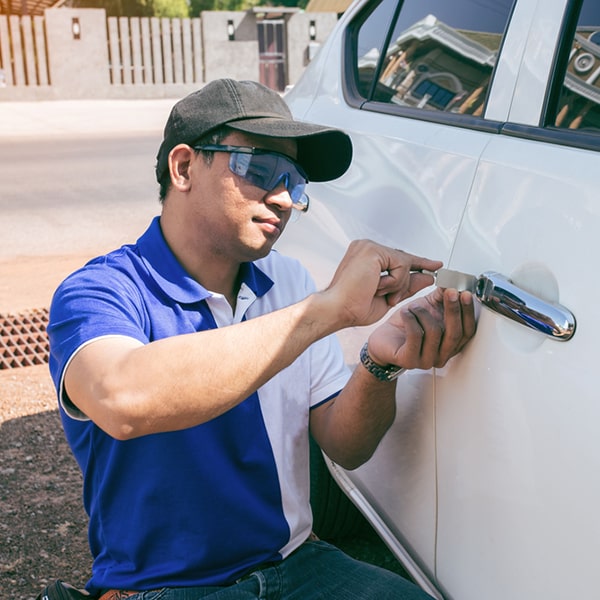 ofrecemos garantía en todos nuestros servicios de cerrajería de autos por un período de 6 meses